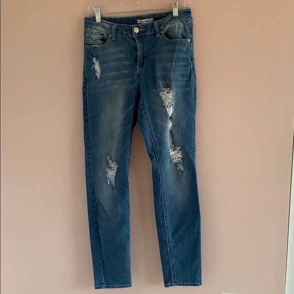 Jeans - Picture 1 of 2